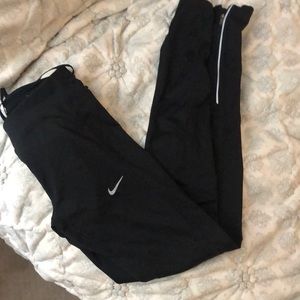athletic nike leggings